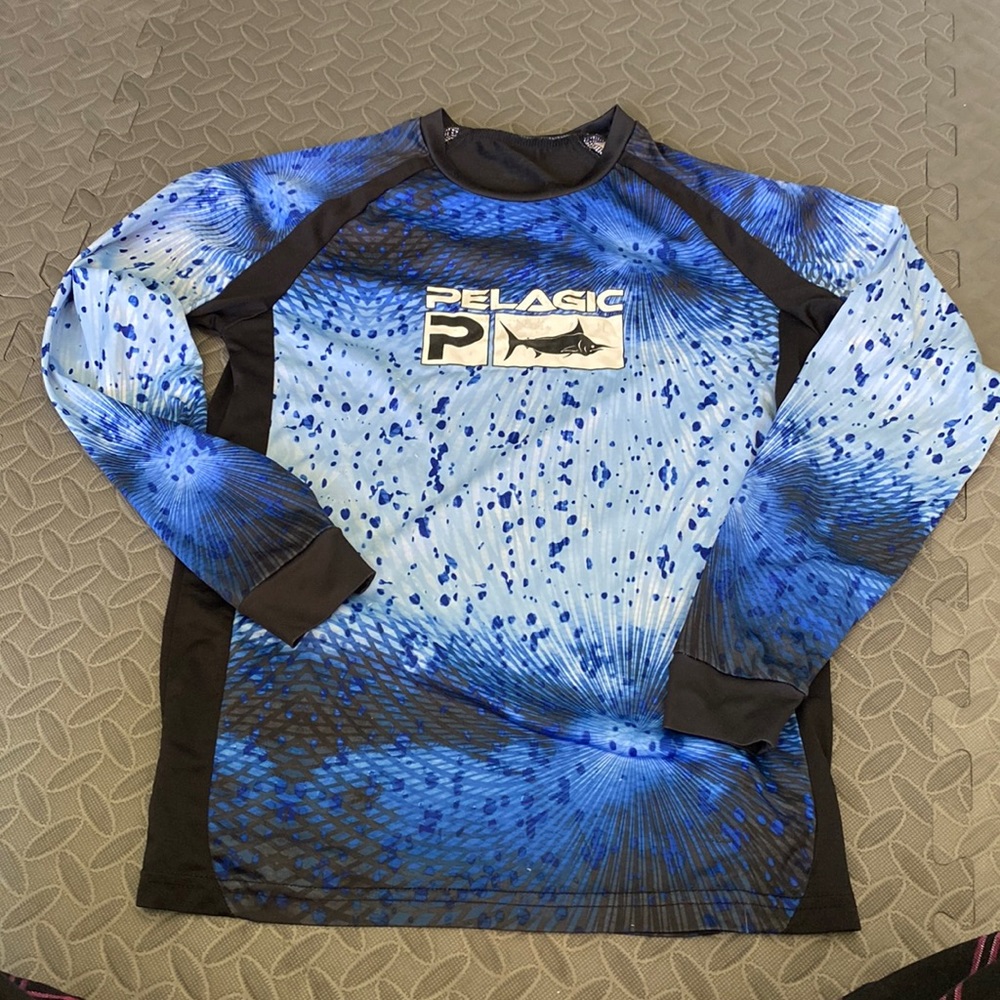 Pelagic water shirt/rash guard